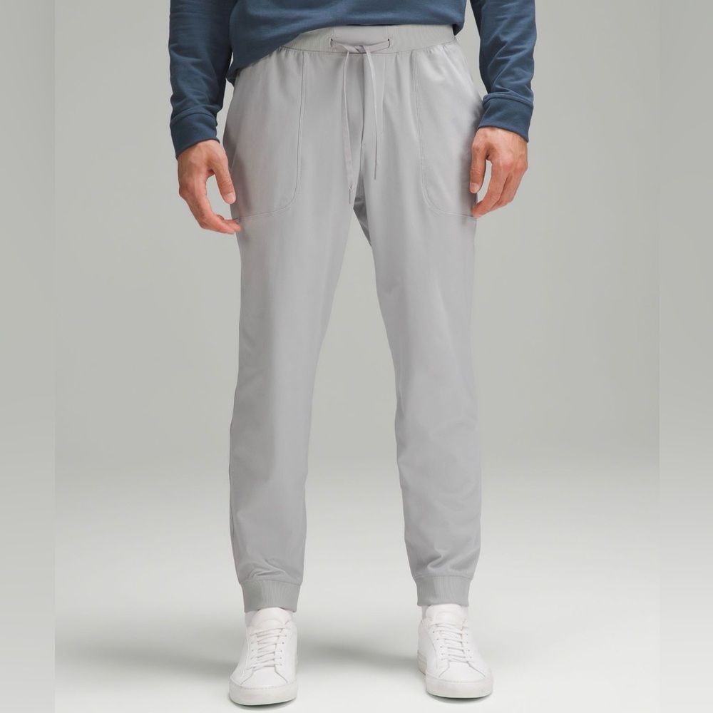 Lululemon ABC Shorter Men's Silver Drop Gray Jogger Pants Size L